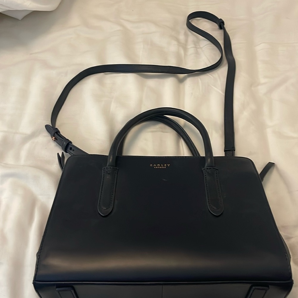 Hardly used beautiful leather blue bag Radley London , dark blue